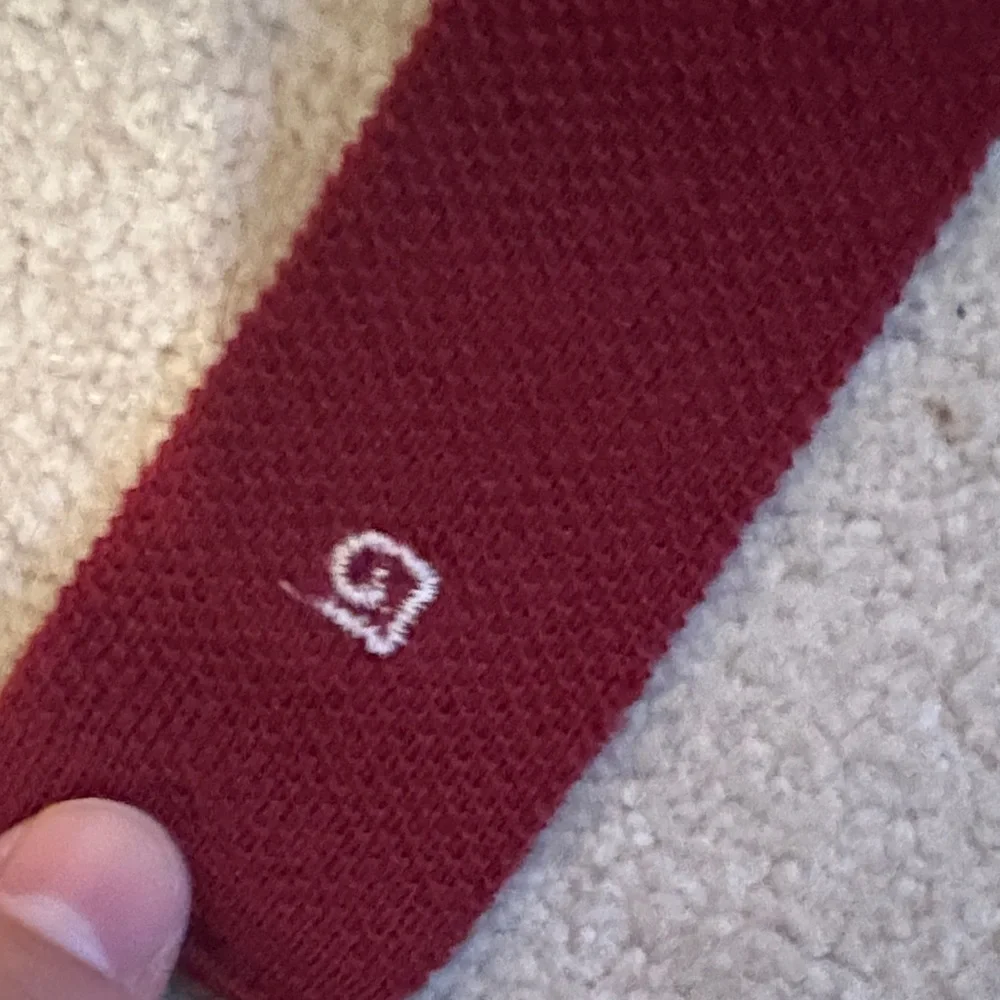 Boys Pierre Cardin Burgundy clip-on Knit, wool Tie.